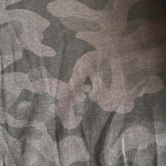 Calvin Klein workout top - Picture 5 of 5